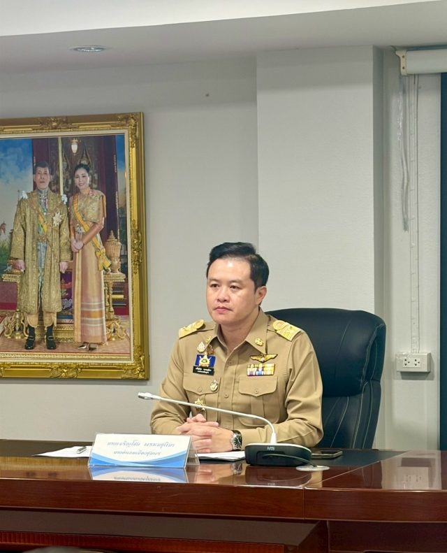 ประชุทสภาเทศบาลตำบลปากน้ำ ครั้งแรก
